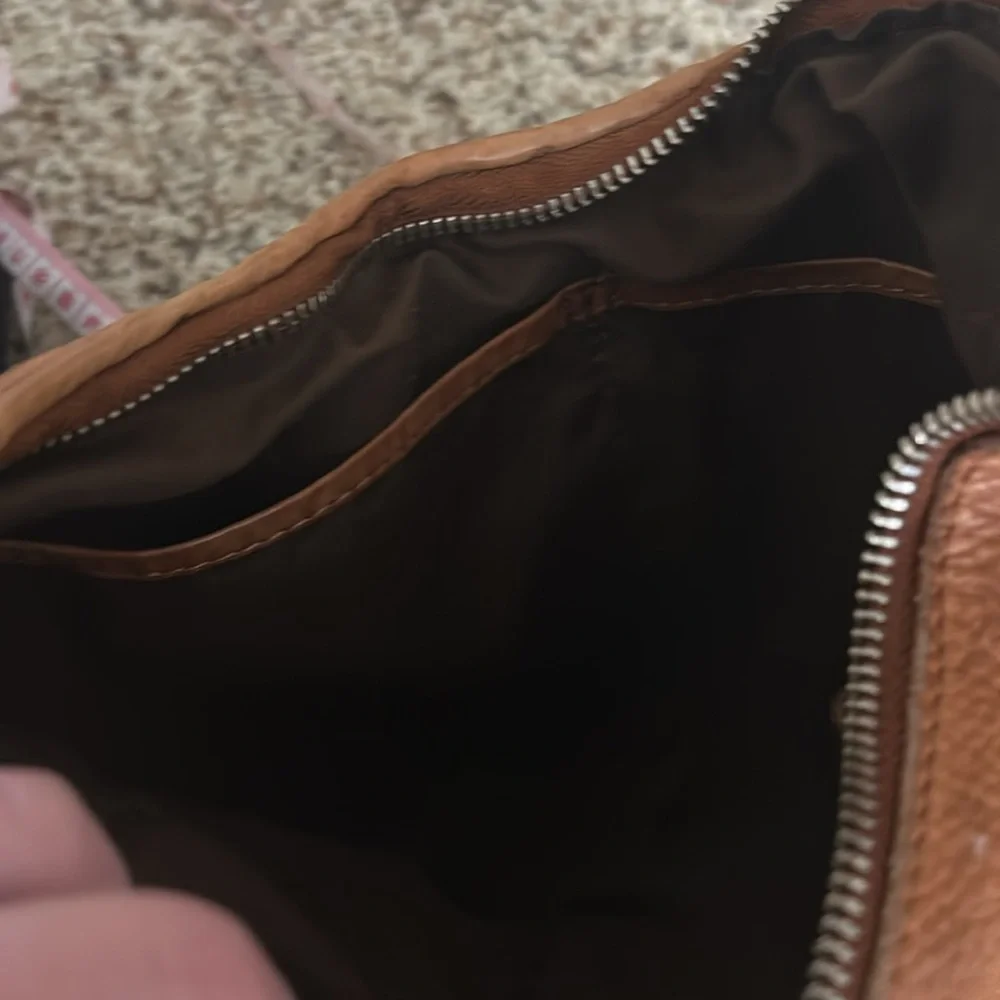 Vilenca Holland genuine leather woven purse - Picture 9 of 9